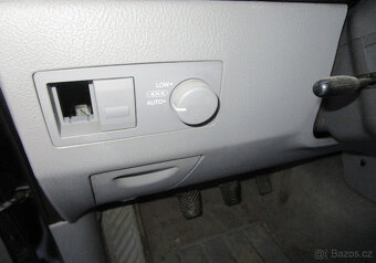 Náhradní díly na Kia Sorento 2,5 CRDI 103KW rv 2005 4x4 TOD - 3