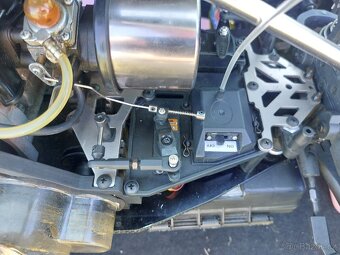 PRODÁNO Carbon fighter pro 2wd Motor 30cc - 3