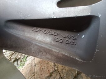 Kola Toyota Land Cruiser / Hilux - 3