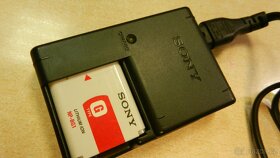 Orig. nabíječka Sony BC-CSGB + aku Sony NP-BG1 orig. - 3