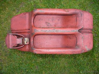 Válečný kanystr - 3