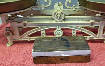 Stará kuchyňská váha (5 kg) včetně závaží - 3