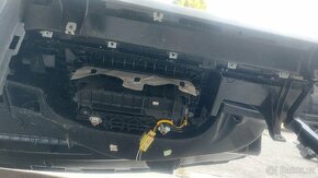 Palubní deska Passat B6-B7 včetně airbagu spolujezdce - 3