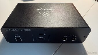 Behringer UMC22 U-Phoria USB zvuková karta - 3