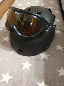 Helma a lyžařské brýle - 3