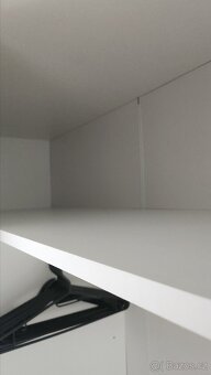 Skříň 150 x 215 x 61 cm - 3