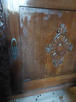 Starožitný příborník - 3