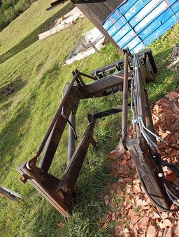 Čelní nakladač na traktor - 3