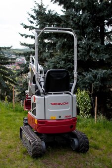 Minibagr Takeuchi TB210R - 3