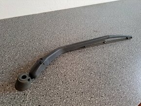Fiat Punto I ramínko zadního stěrače + lišty kolem oken - 3