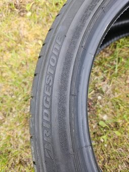 Letní pneu Bridgestone 235/40r19 - 3