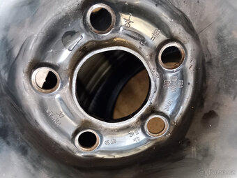 LETNÍ KOLA FABIA II,III 185/60R15 - 3