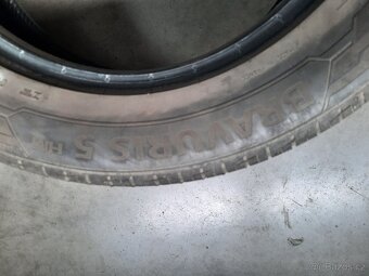 1ks. pneu. letní 225/60R17 Hyundai IX 35 - 3