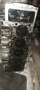 Hlava valcu motoru Vw Touare V10 AYH - 3