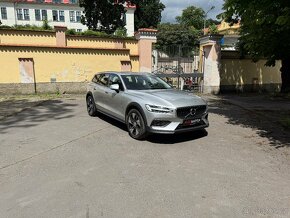 Volvo V60, CC B4 diesel (145kW) H/K Kamera NezTop - 3