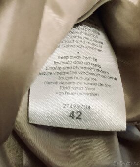 Prošívaný tříčtvrteční kabát na zip, s kapucí, nenošený - 3