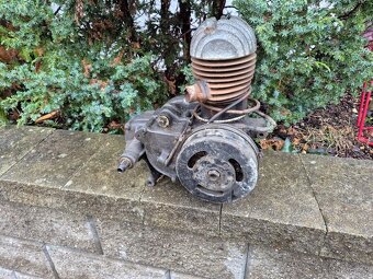 Motor na jawa 100 robot - 3