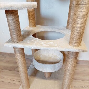 Stabilní škrabadlo pro kočky 146 cm – více úrovní - 3