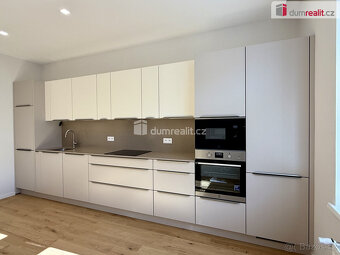 Pronájem, byt 4+kk, 104,6 m2, Villa Rubens, Mariánské Lázně - 3