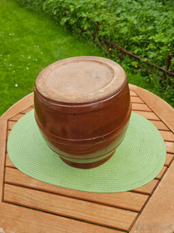 prodám soudek z kameniny za 300KČ..výška 20cm - 3