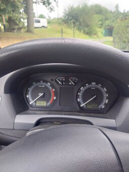 Škoda fabia combi benzín klima - 3