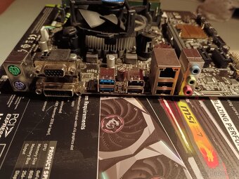 Základní deska + procesor i7 + 16GB RAM DDR4 - 3