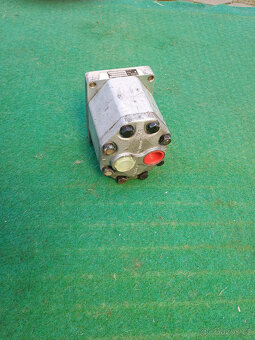 zetor Crystak hydraulické čerpadlo - 3