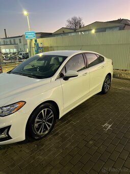 Ford Fusion 2.5 (iVCT) | USA | 2019 | 18.000 km | Automat - 3