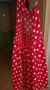 Červené šaty s bílými puntíky - 3