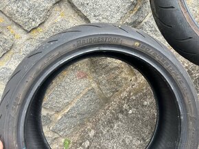 Pneu Bridgestone Battlax S22 190/50/17 S21 120/70/17 - 3