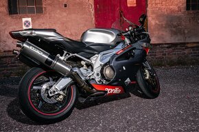 Aprilia RSV1000R - 3