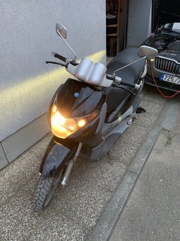 Prodám Piaggio Beverly 200 - rok výroby 2001 - 3