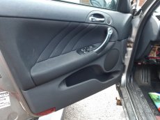 Alfa Romeo 147 1.9jtd 16v - 3