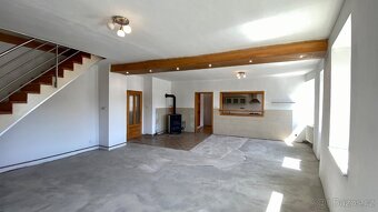 Prodej rodinného domu 170 m² s pozemkem 390 m² - Strmilov - 3