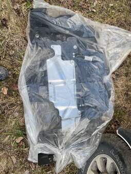 SUBARU Legacy, Outback kryt motoru NOVY ORIGO - 3