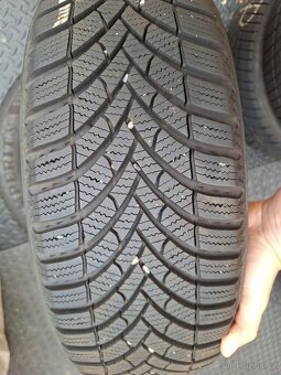 Zimní pneu 185/60 R15 - 3