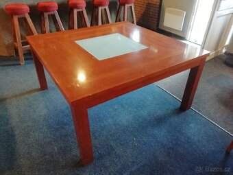 Stůl 120 x 120 cm - masivní, v dobrém stavu - 3