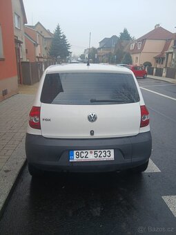 VOLKSWAGEN  FOX - 3