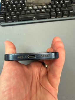 IPhone 15 Pro na díly - 3
