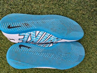 2x  Kopačky, sálovky - vel. 42 - 3