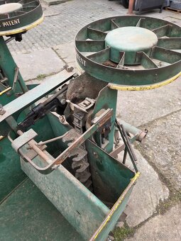 Sazeč na brambory - 3