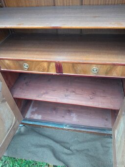 Starožitná vitrína - 3