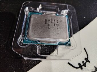 Intel® Core™ i3-12100 - 3