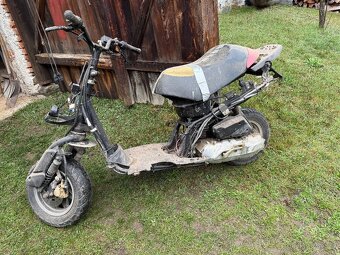 Aprilia sr 50 - 3