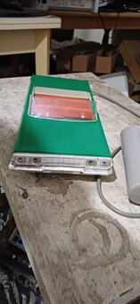 Sběratelské retro elektro-auto z 60. let s dálkovým ovládání - 3