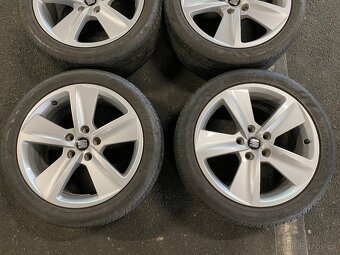 Alu original sada disku Seat Leon 5x112 7,5J ET51 225/45 R17 - 3