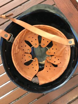 Stará vojenská helma/přilba - 3