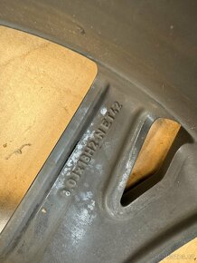 1ks Alu disk Originál 31471482 Volvo s60 v60 8J x 18 ET42 - 3
