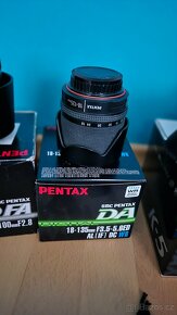 Digitální zrcadlovka Pentax K5 + objektivy + příslušenství - 3
