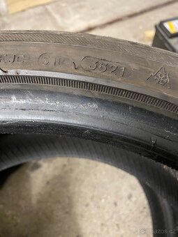 225/40 R18 92V Tracmax 2x6mm dot3621 zimní - 3